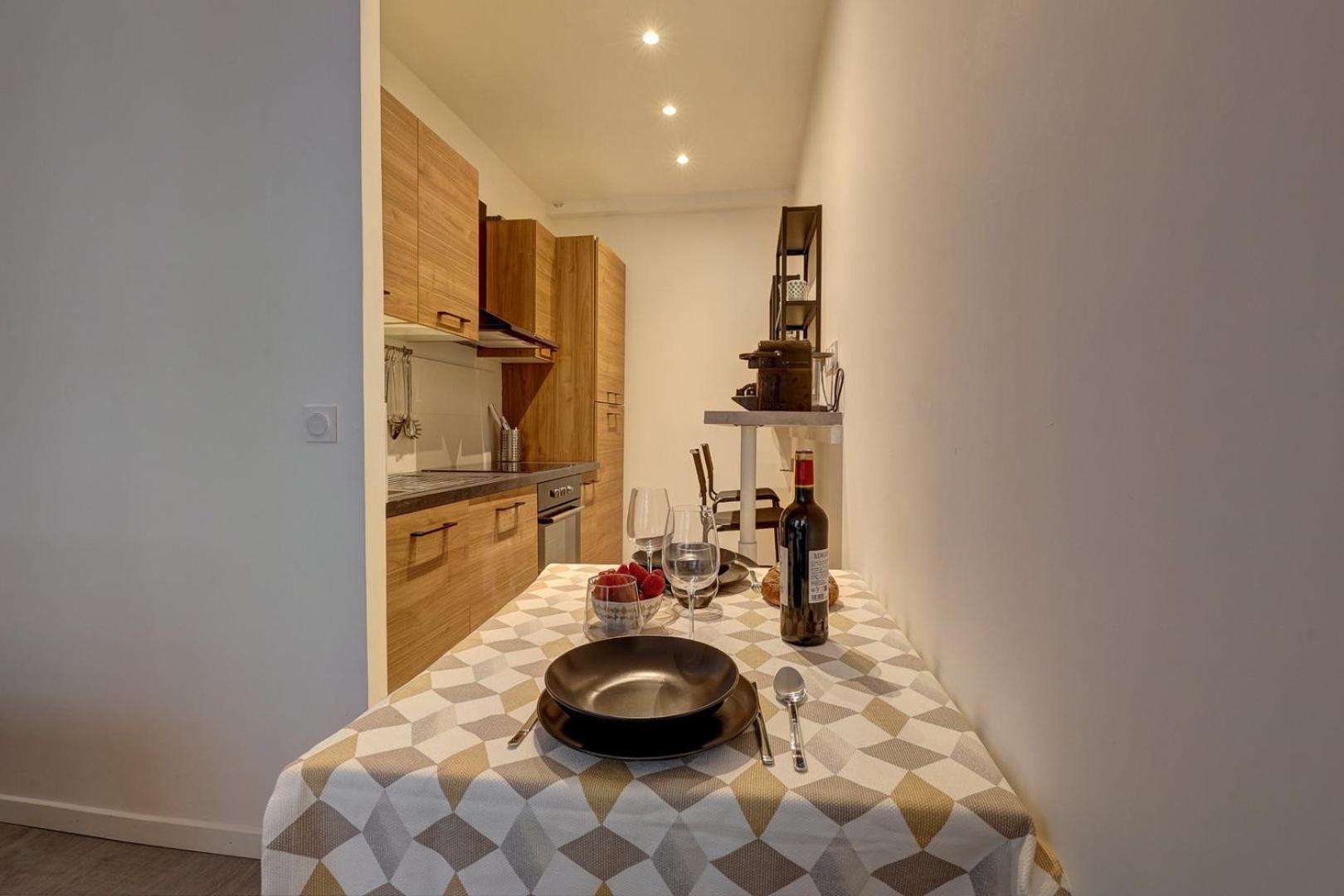 587 Stuart - Superb In Appartement *